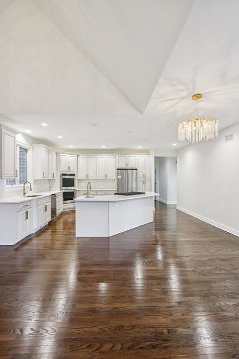 Tiny photo for 6605 Oakwood Manor Drive, Crystal Lake, IL 60012 (MLS # 12425088)