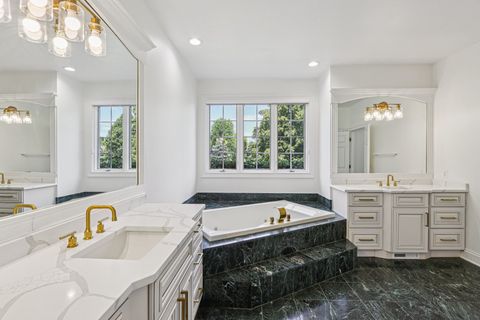 Tiny photo for 6605 Oakwood Manor Drive, Crystal Lake, IL 60012 (MLS # 12425088)