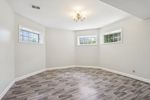 Tiny photo for 6605 Oakwood Manor Drive, Crystal Lake, IL 60012 (MLS # 12425088)