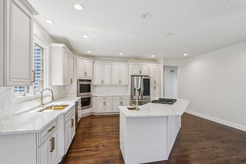 Tiny photo for 6605 Oakwood Manor Drive, Crystal Lake, IL 60012 (MLS # 12425088)