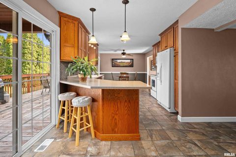 Tiny photo for 2506 E 35TH Street Court, Davenport, IA 52807 (MLS # QC4268753)