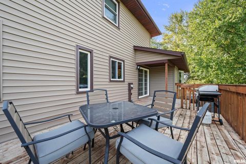 Tiny photo for 2506 E 35TH Street Court, Davenport, IA 52807 (MLS # QC4268753)