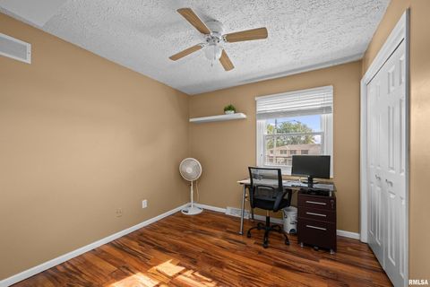 Tiny photo for 2506 E 35TH Street Court, Davenport, IA 52807 (MLS # QC4268753)