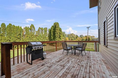 Tiny photo for 2506 E 35TH Street Court, Davenport, IA 52807 (MLS # QC4268753)