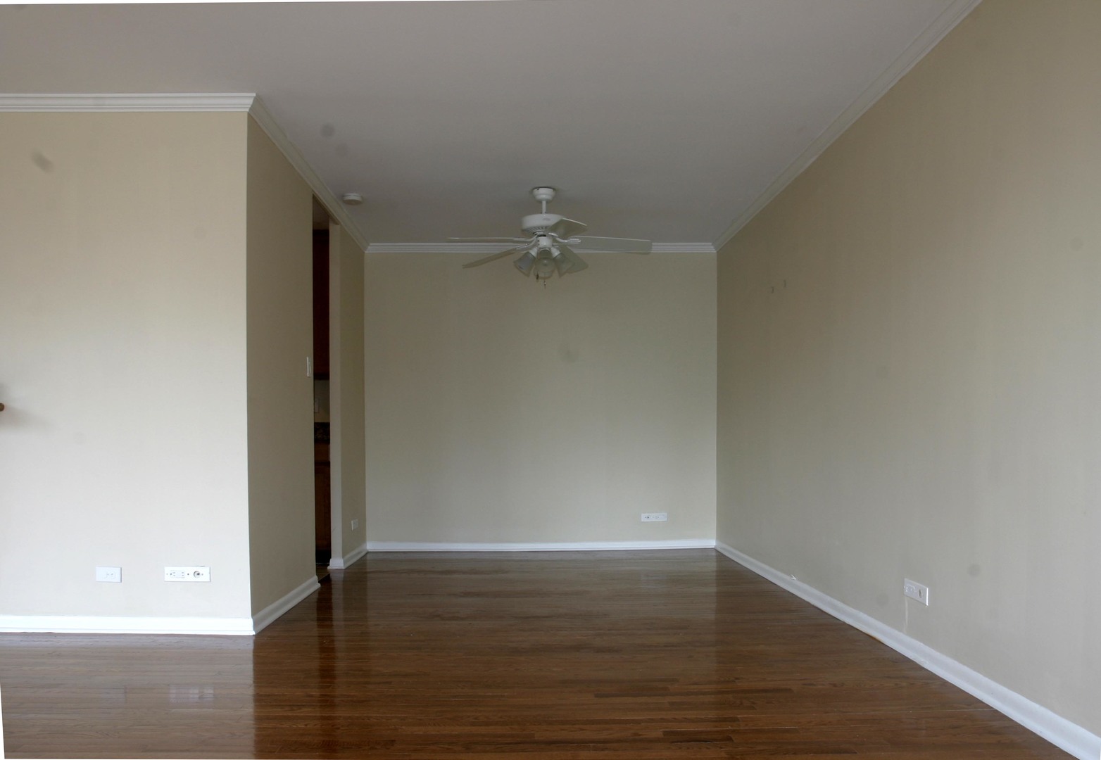111 E CHESTNUT Street 15F