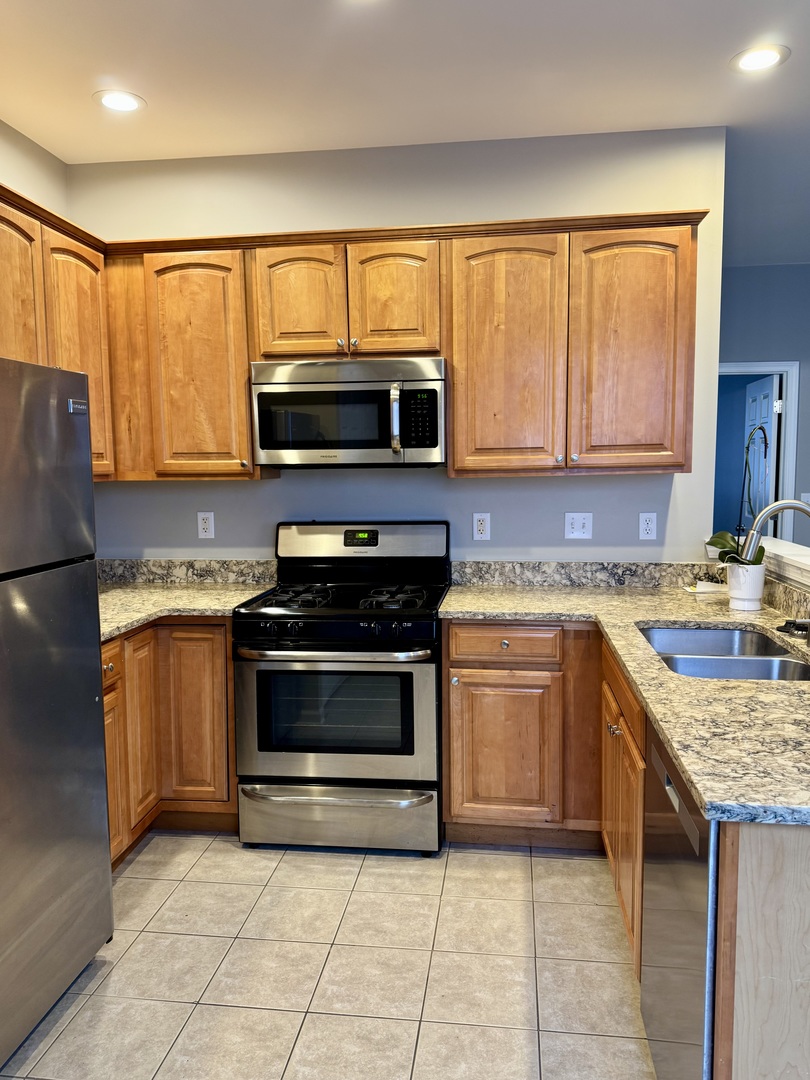 235 N Sacramento Street C