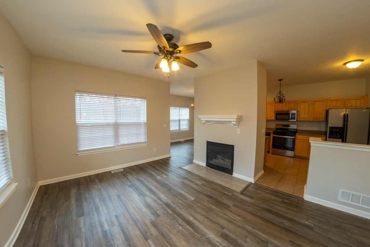 2433 River Oaks Lane 6
