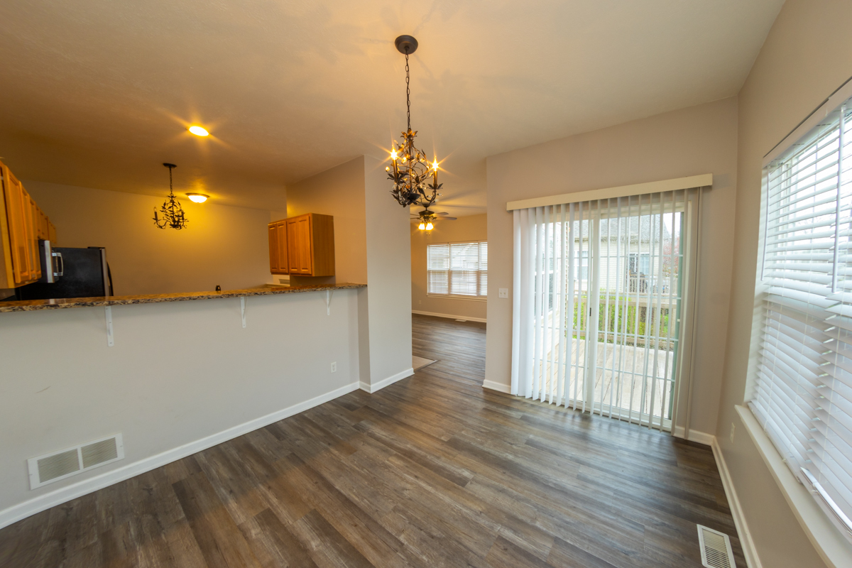 2433 River Oaks Lane 6