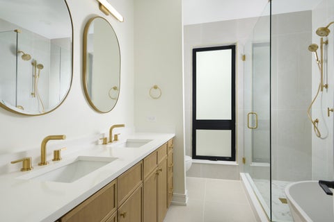 Tiny photo for 513 W 28th Place, Chicago, IL 60616 (MLS # 12770974)