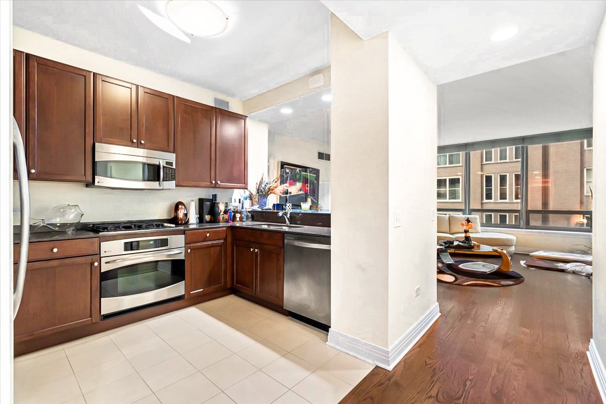 600 N LAKE SHORE Drive 407