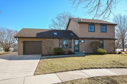 Photo of 123 Heather Lane, Streamwood, IL 60107 (MLS # 12572315)