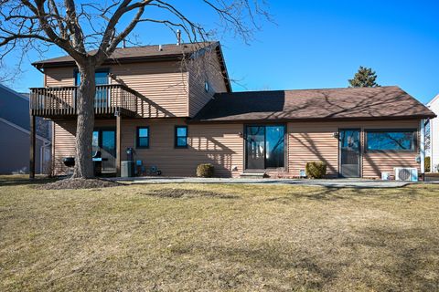 Tiny photo for 123 Heather Lane, Streamwood, IL 60107 (MLS # 12572315)