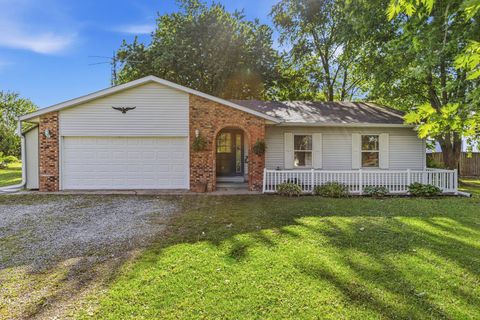 Photo of 505 S Vine Street, Camargo, IL 61919 (MLS # 12631545)