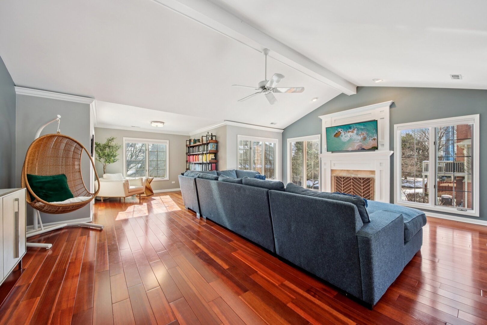 301 E Evergreen Avenue