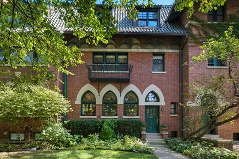 Photo of 5611 S Kenwood Avenue, Chicago, IL 60637 (MLS # 12491486)