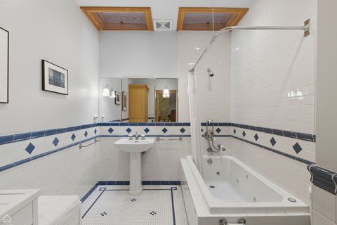 Tiny photo for 5611 S Kenwood Avenue, Chicago, IL 60637 (MLS # 12491486)