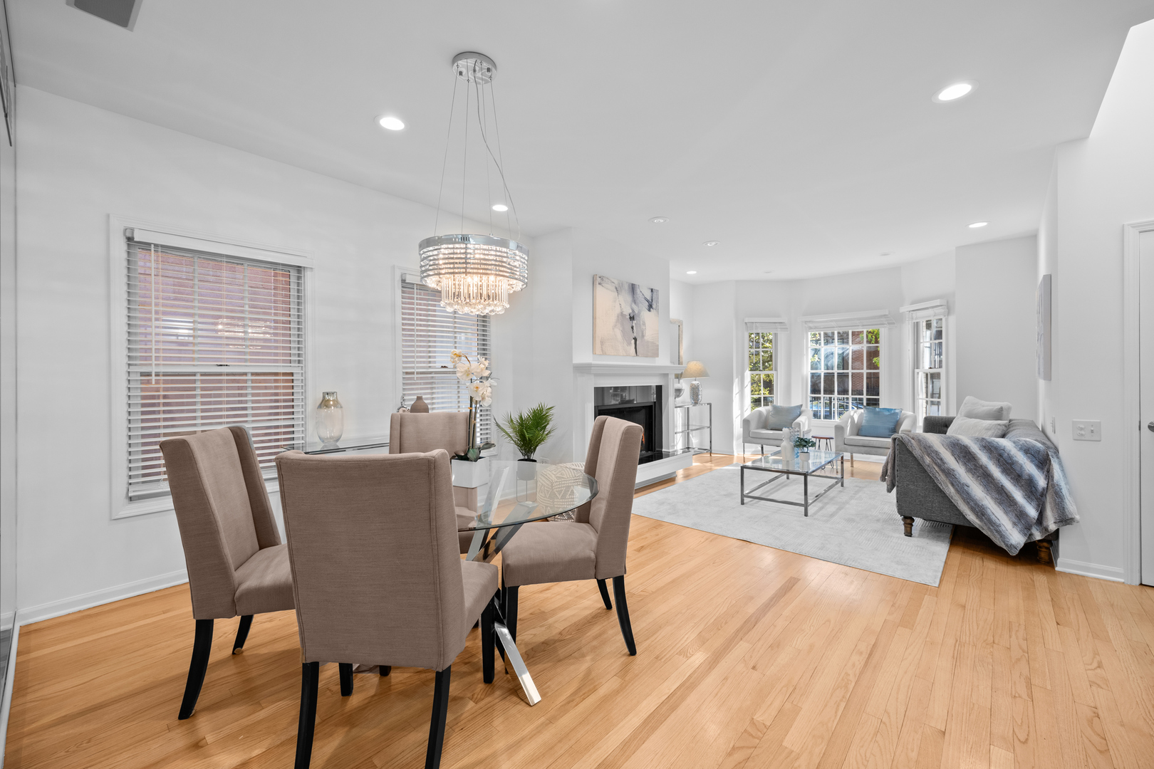 2304 N Greenview Avenue