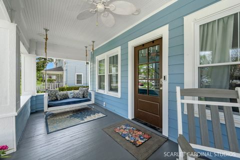 Tiny photo for 314 E Jefferson Avenue, Wheaton, IL 60187 (MLS # 12635688)