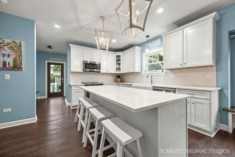 Tiny photo for 314 E Jefferson Avenue, Wheaton, IL 60187 (MLS # 12635688)