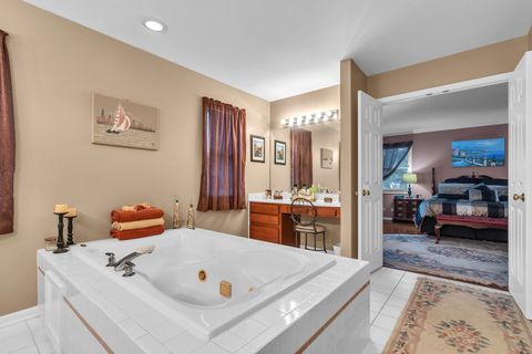 Tiny photo for 251 Cimarron Road, Lombard, IL 60148 (MLS # 12455701)
