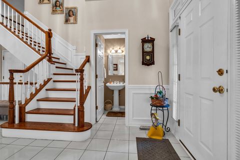 Tiny photo for 251 Cimarron Road, Lombard, IL 60148 (MLS # 12455701)