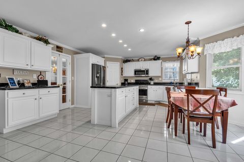 Tiny photo for 251 Cimarron Road, Lombard, IL 60148 (MLS # 12455701)