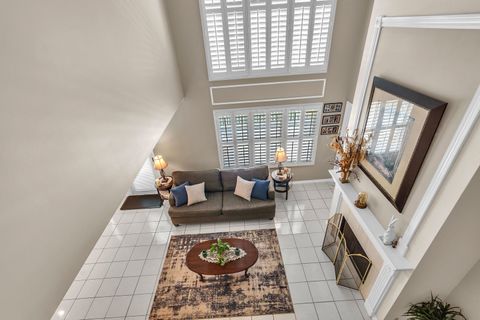 Tiny photo for 251 Cimarron Road, Lombard, IL 60148 (MLS # 12455701)