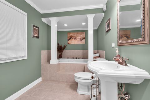 Tiny photo for 251 Cimarron Road, Lombard, IL 60148 (MLS # 12455701)
