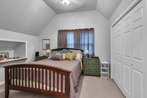 Tiny photo for 251 Cimarron Road, Lombard, IL 60148 (MLS # 12455701)