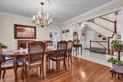 Tiny photo for 251 Cimarron Road, Lombard, IL 60148 (MLS # 12455701)