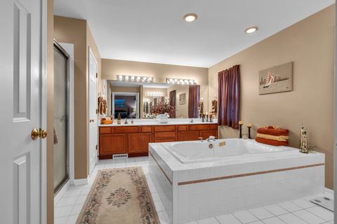 Tiny photo for 251 Cimarron Road, Lombard, IL 60148 (MLS # 12455701)