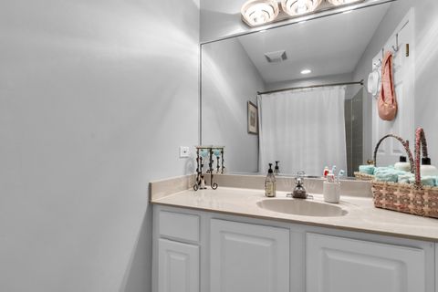 Tiny photo for 251 Cimarron Road, Lombard, IL 60148 (MLS # 12455701)