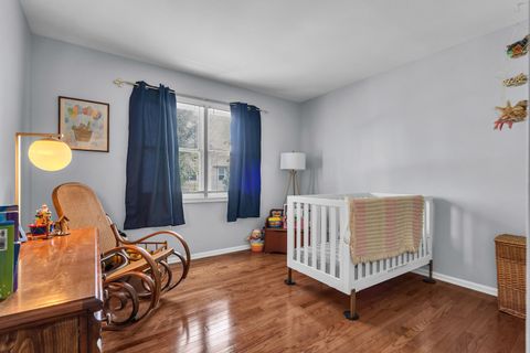 Tiny photo for 251 Cimarron Road, Lombard, IL 60148 (MLS # 12455701)