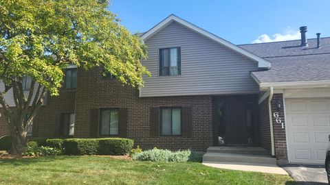 661 CROSS CREEK Drive W D Roselle IL 60172