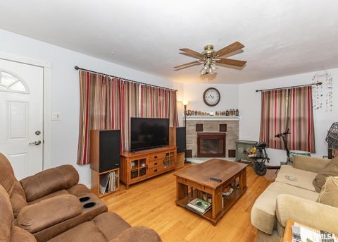 Tiny photo for 3525 CLEVELAND Street, Clinton, IA 52732 (MLS # QC4267720)