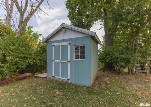 Tiny photo for 3525 CLEVELAND Street, Clinton, IA 52732 (MLS # QC4267720)