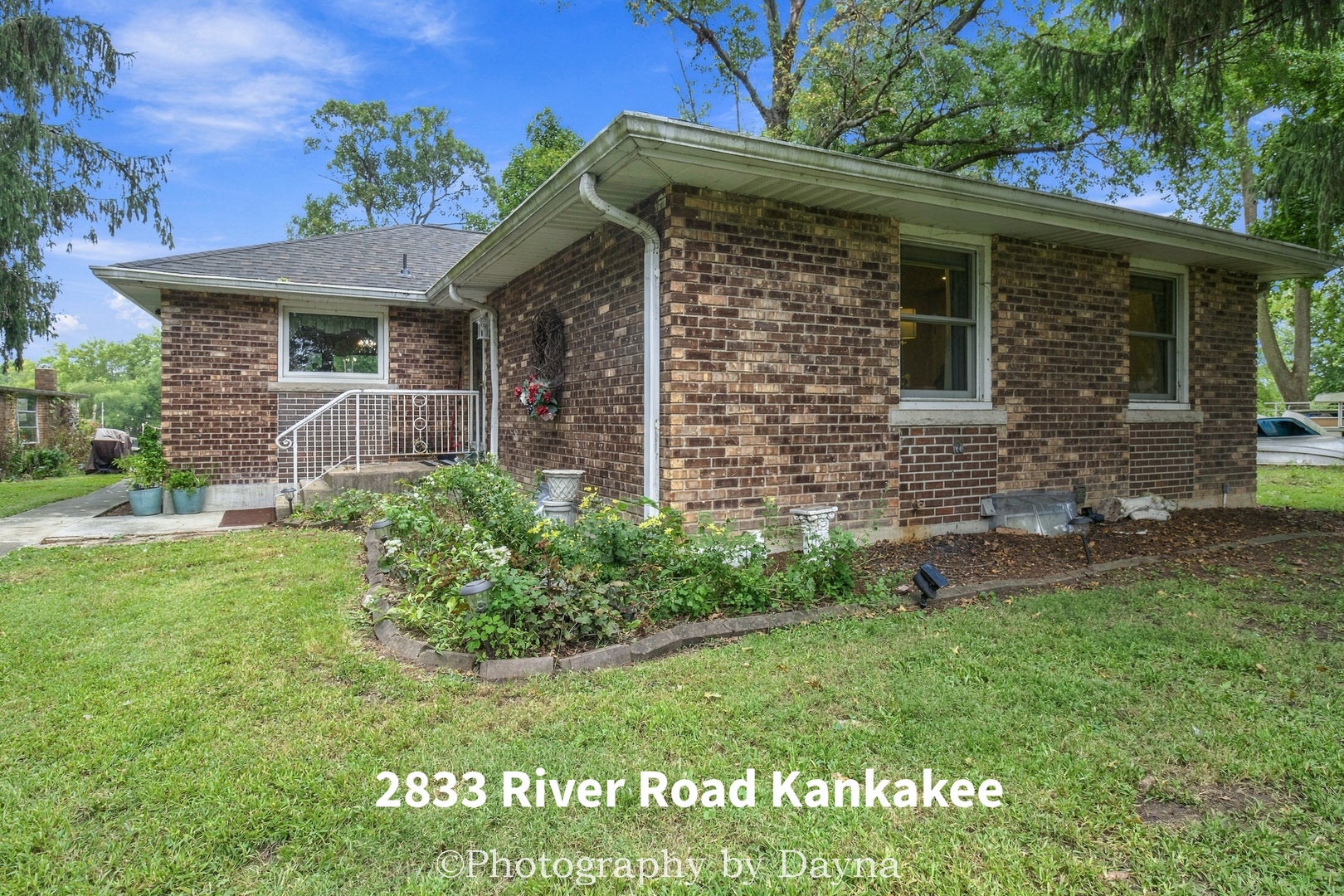 2833 River Road
