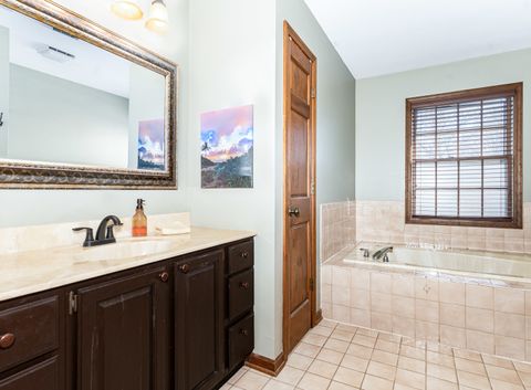 Tiny photo for 27W412 Chartwell Drive, Winfield, IL 60190 (MLS # 12601327)