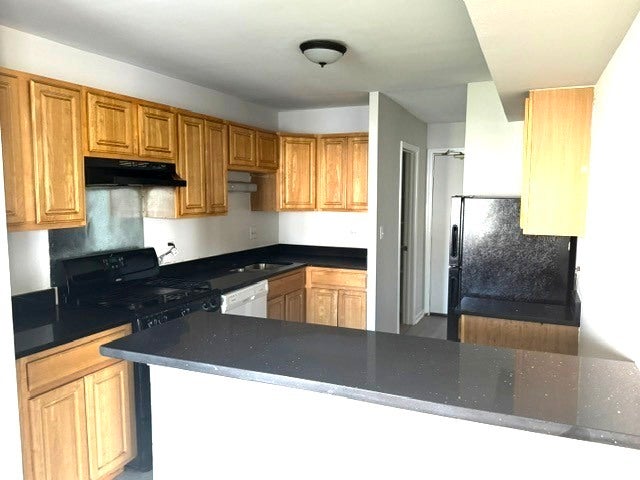 2000 Bayside Drive 110