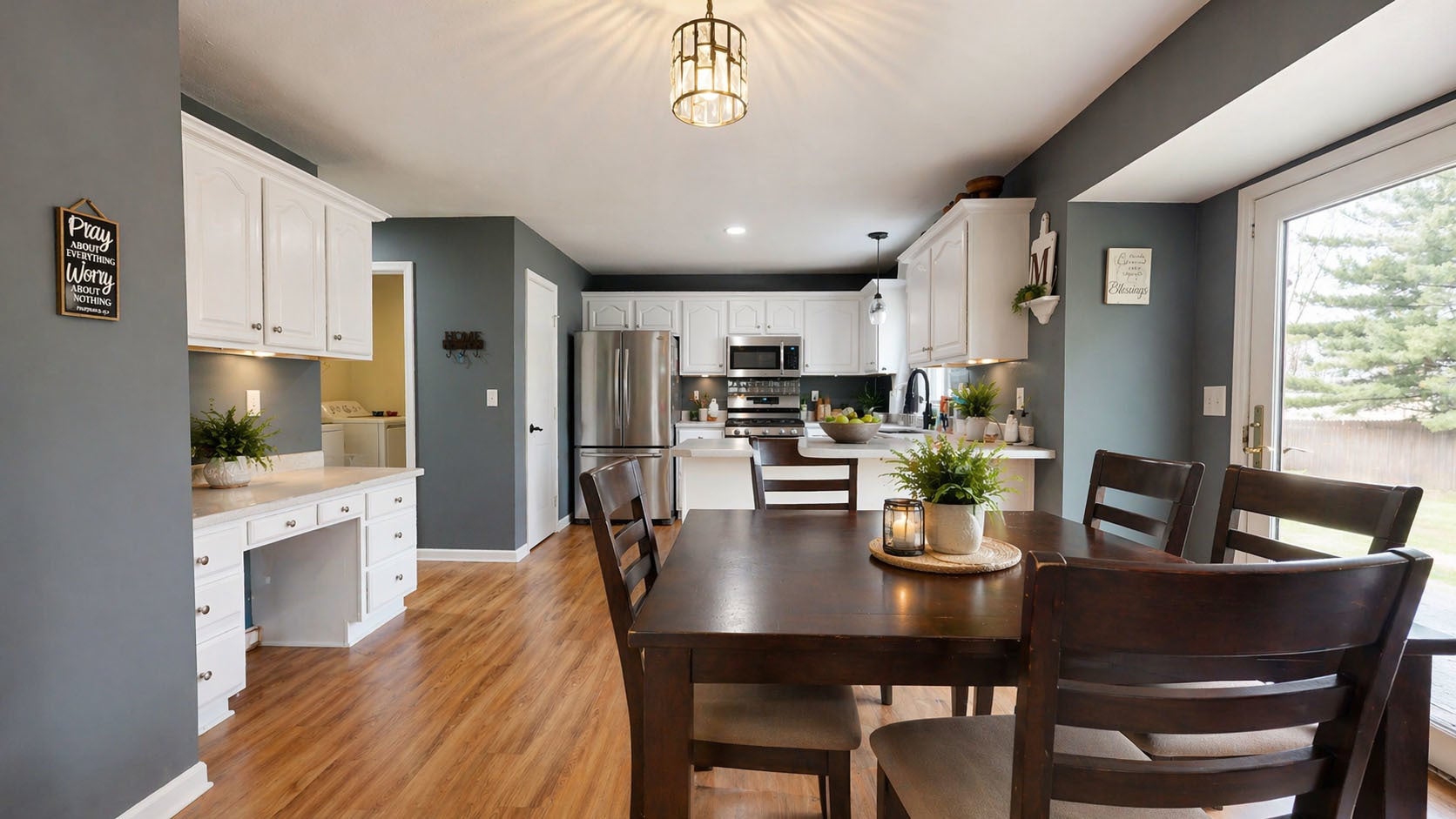 908 Edgewood Drive