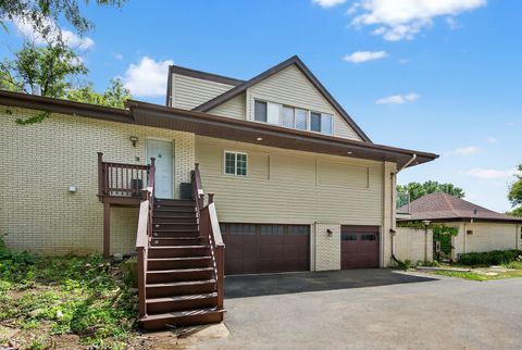 Tiny photo for 2S365 Milton Avenue, Glen Ellyn, IL 60137 (MLS # 12502762)