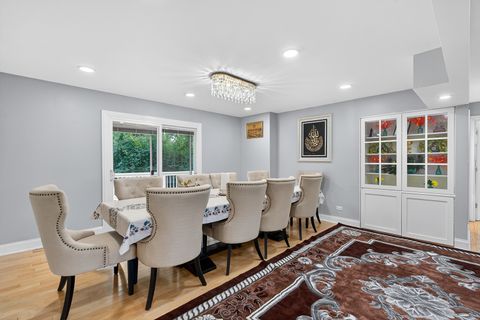 Tiny photo for 2S365 Milton Avenue, Glen Ellyn, IL 60137 (MLS # 12502762)