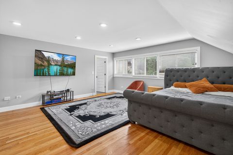 Tiny photo for 2S365 Milton Avenue, Glen Ellyn, IL 60137 (MLS # 12502762)