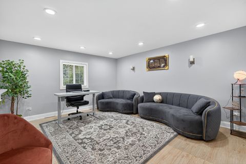 Tiny photo for 2S365 Milton Avenue, Glen Ellyn, IL 60137 (MLS # 12502762)