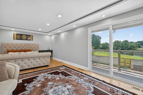 Tiny photo for 2S365 Milton Avenue, Glen Ellyn, IL 60137 (MLS # 12502762)