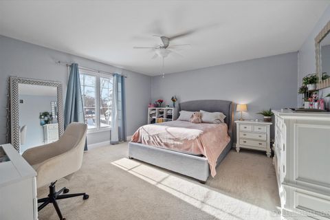 Tiny photo for 1309 Fox Chase Boulevard, St. Charles, IL 60174 (MLS # 12483858)