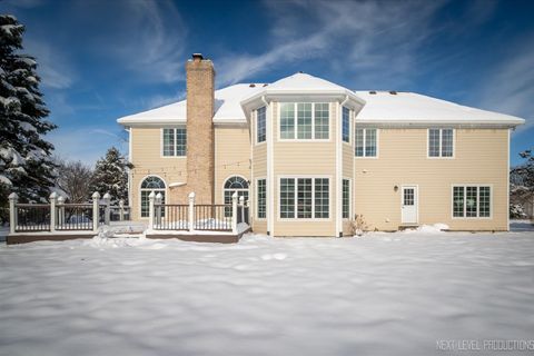 Tiny photo for 1309 Fox Chase Boulevard, St. Charles, IL 60174 (MLS # 12483858)