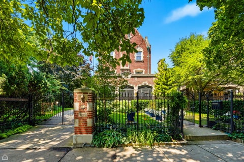 Photo of 4940 S Greenwood Avenue, Chicago, IL 60615 (MLS # 12785510)