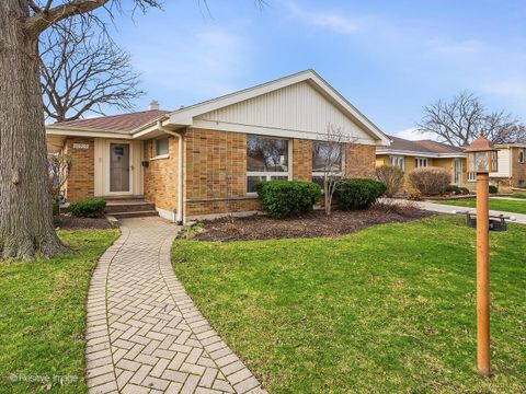 Photo of 10909 Martindale Drive, Westchester, IL 60154 (MLS # 12598123)