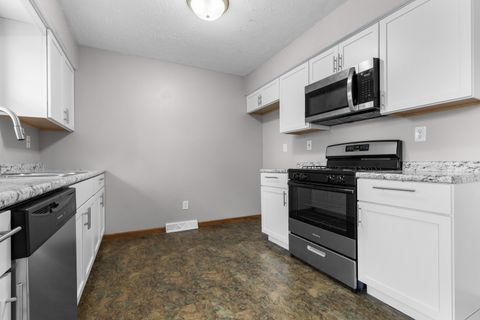 Tiny photo for 2523 Bluffside Drive, Rockford, IL 61109 (MLS # 12604299)